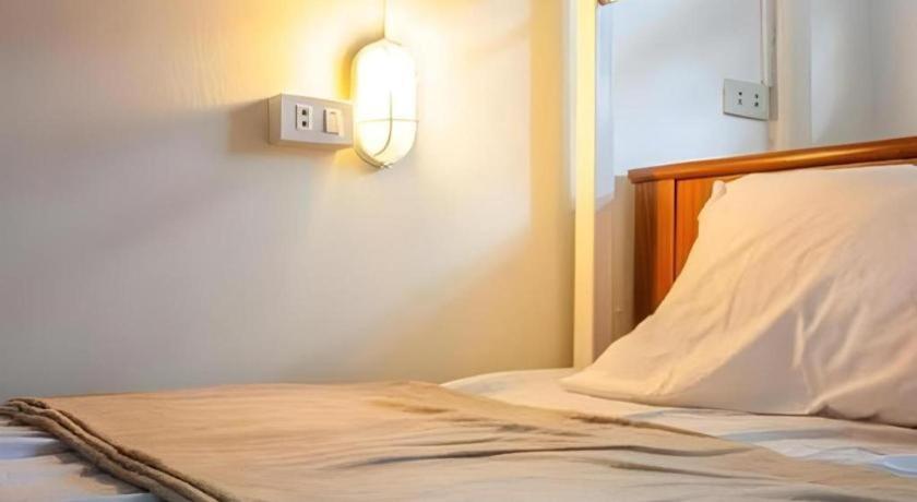Kamin Bird Hostel Бангкок Экстерьер фото